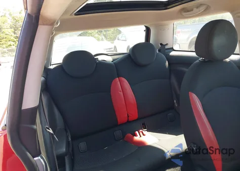 2010 Mini Cooper S S из США, поврежденный, VIN WMWMF7C52ATZ70834